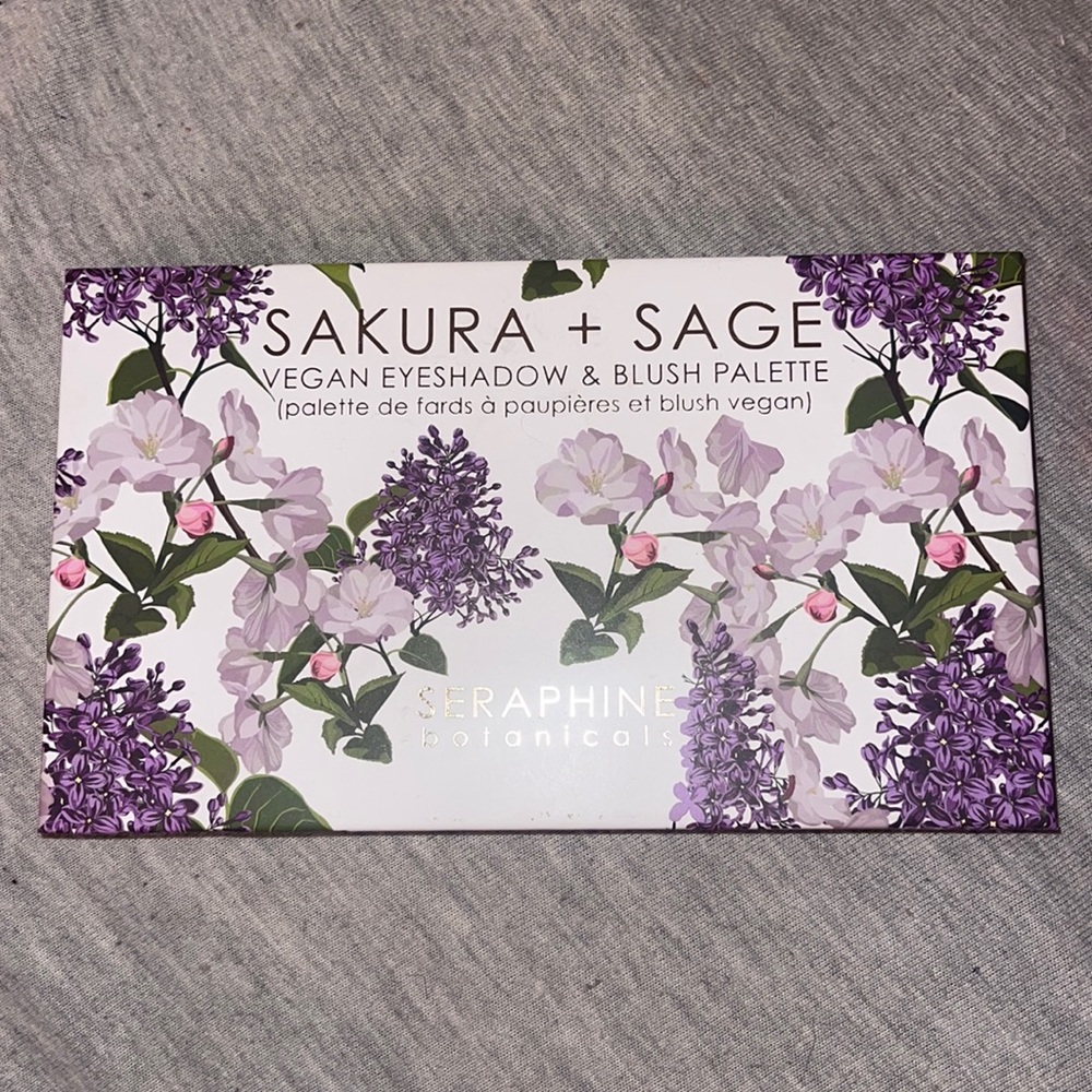 Eyeshadow/ Blush palette